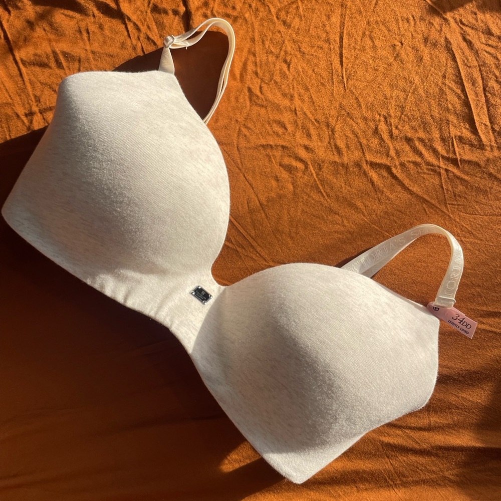 Victoria’s Secret Soft Cream Bra